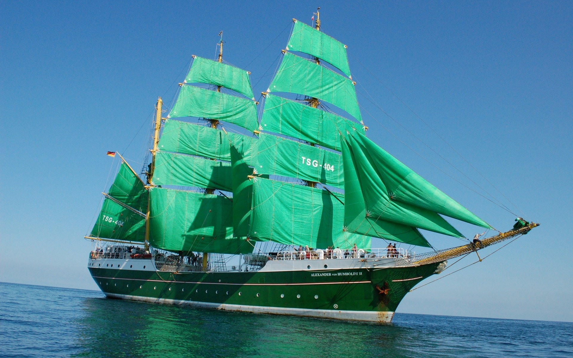 Erste Hilfe auf hoher See - Erfolgreiche Reanimation auf der Alexander von Humboldt II